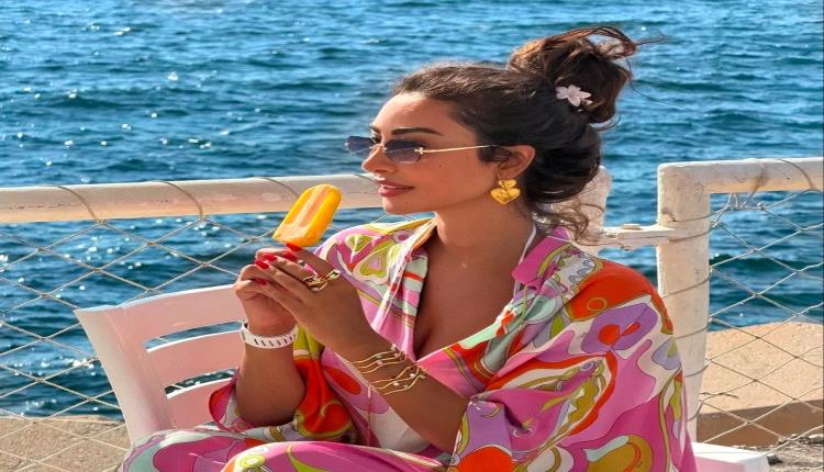 نور الغندور تدخل في مواجهة مع المنتقدين بسبب اللهجة المصرية