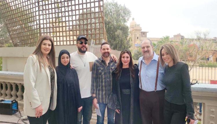 إلهام شاهين تعلن انتهاء تصوير فيلم «الحافي».. والعرض قريباً