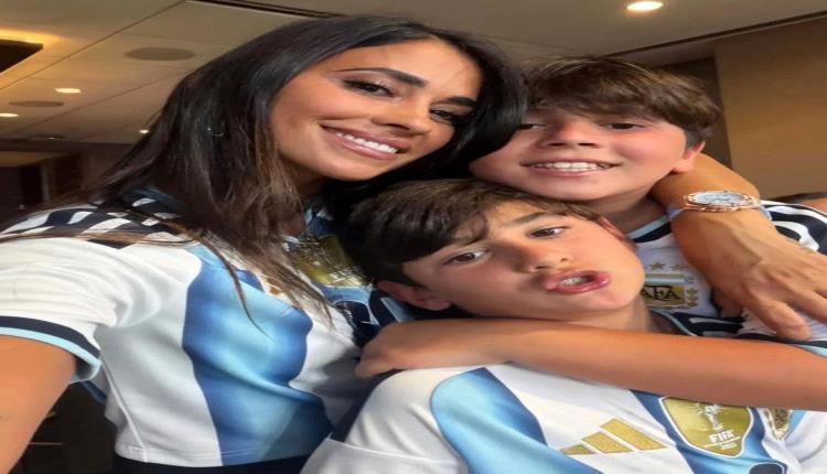 زوجة ليونيل ميسي أنطونيلا روكوزو تحتفل بفوز منتخب الأرجنتين وتعلق: لم تعد هناك كلمات