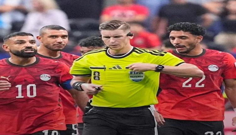 بعد مباراة مثيرة للجدل.. الفيفا يدافع عن حكم مبارة مصر والأرجنتين