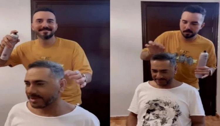 أول ظهور لفضل شاكر أثناء قص شعره بعد أيام من إخلاء سبيله