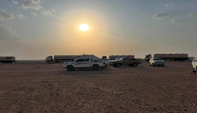 تصعيد قبلي بحضرموت يمنع خروج شاحنات النفط إلى خارج المحافظة