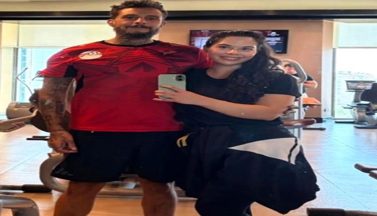 أحمد الفيشاوي يشعل مواقع التواصل بمشاركة صوراً جديدة مع خطيبته الألمانية كاميلا من داخل الجيم