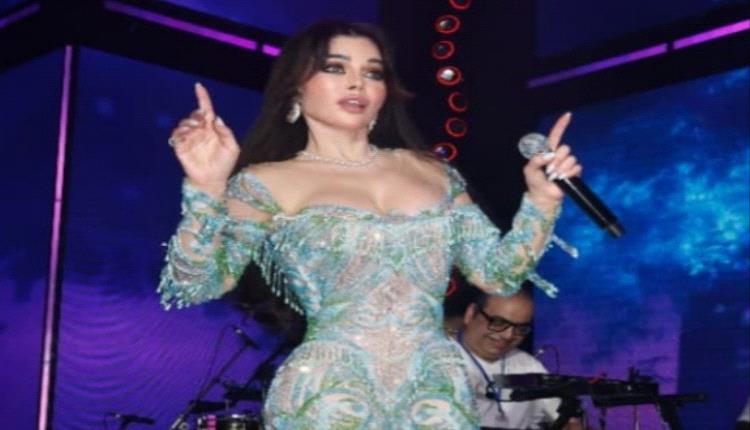 هيفاء وهبي تخطف الأنظار بجمبسوت كريستالي من توقيع شربل زوي في بيروت هول