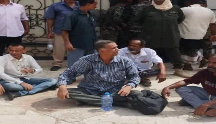 هاشتاج #سلطات_الوصايه_تقتحم_نقابات_الجنوب يجتاح مواقع التواصل الاجتماعي