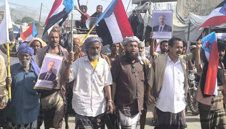انتقالي طور الباحة ينظم مسيرة جماهيرية حاشدة رفضًا للوصاية وتجديدًا للتفويض للرئيس الزُبيدي