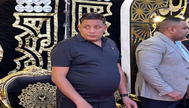 سجاد أحمر وإضاءة حديثة.. رغم انهياره في الجنازة ديكورات عزاء والد حمو بيكا تضع مطرب المهرجانات في مرمى الانتقادات