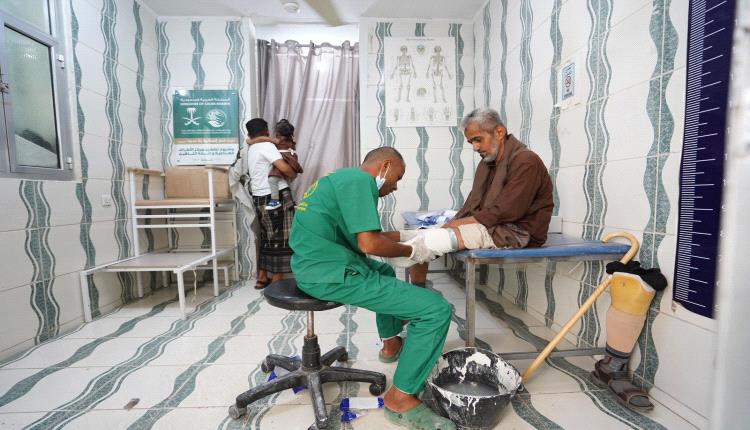 مركز الأطراف الصناعية في عدن يقدم خدماته الطبية لـ 450 مستفيدًا خلال شهر مايو الماضي