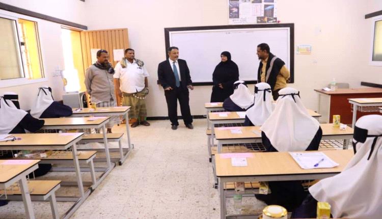 رئيس تنفيذية انتقالي أبين يتفقد سير امتحانات الثانوية العامة في زنجبار وخنفر