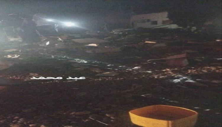 صحفي عدني:سمعنا أصوات طيران مسير أثناء انفجار معسكر العمالقة بالممدارة