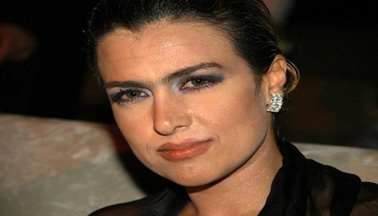 في عيد ميلادها.. سيمون أيقونة التسعينيات التي بدأت بأغنية يونانية ونجحت مع فاتن حمامة