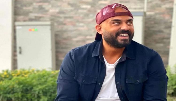 بسبب التأجيلات الكثيرة.. أحمد صلاح حسني يعلن انسحابه من مسلسل «أنا وهو وهم»