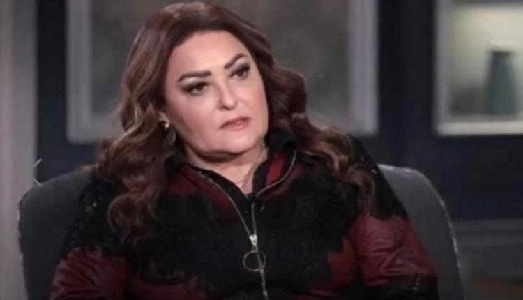 نهال عنبر تنجو من اشتعال سيارتها على طريق الساحل الشمالي