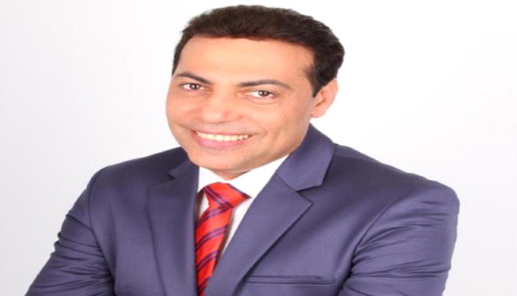 وقف الإعلامي محمد الغيطي عن العمل بسبب حلقة عن عبد العزيز مخيون