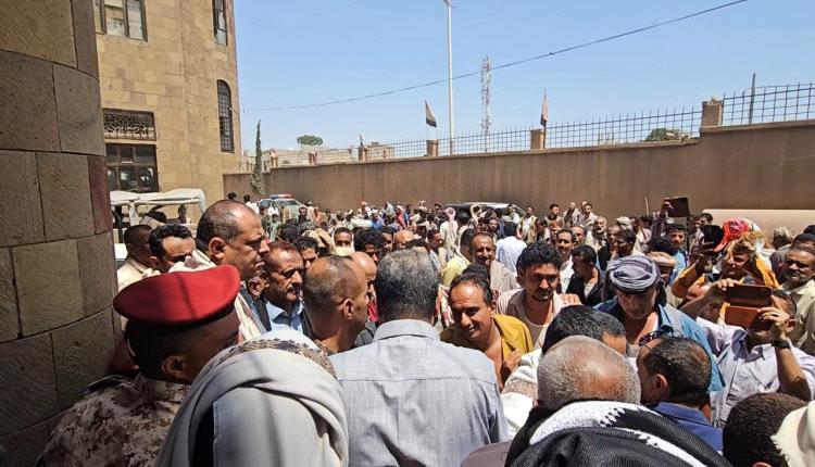مشايخ ووجهاء "الرجاعية" وأسرة "آل المشمر" يقدمون اعتذارهم لمدير عام الشمايتين