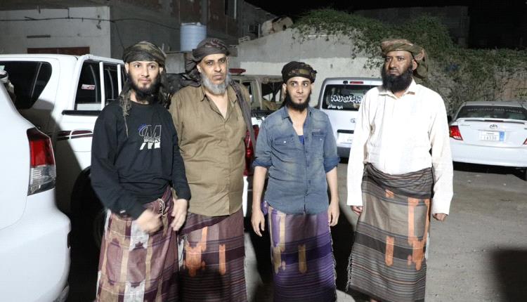 تحرير 4 من منتسبي القوات المسلحة الجنوبية من قبضة العناصر الإرهـ,ـابية في أبين