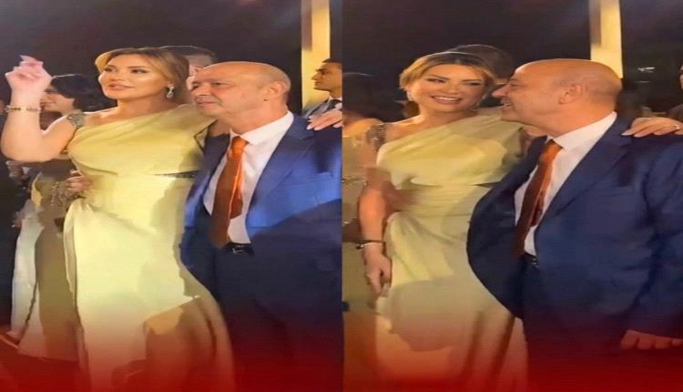 عمرو أديب وزوجته دينا طلعت يخطفان الإنظار بـ رقصة رومانسية
