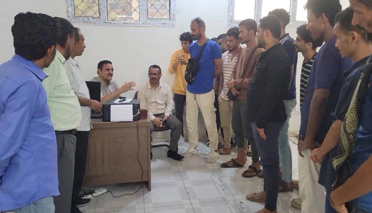 مدير عام المنصورة يشدد باستمرار ضبط المنشآت التجارية المتخلفة عن دفع الزكاة