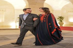 بأجمل اللقطات والذكريات.. محطات مذهلة في رحلة الأمير الحسين والأميرة رجوة الساحرة.