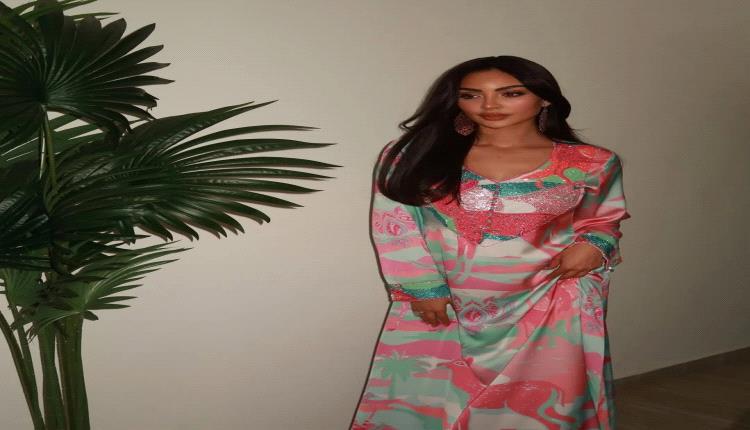 أناقة لا مثيل لها.. نور الغندور تجمع بين الفخامة والتقاليد بالمخور الإماراتي