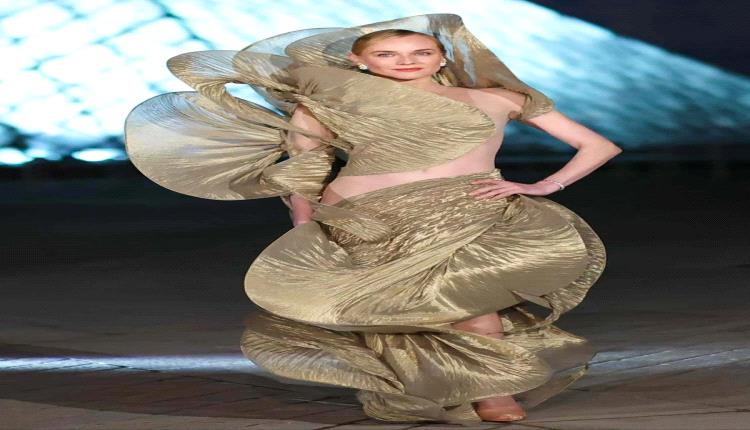 فستان ديان كروغر يسرق الأضواء بتصميمه المبتكر والبتلات ثلاثية الأبعاد