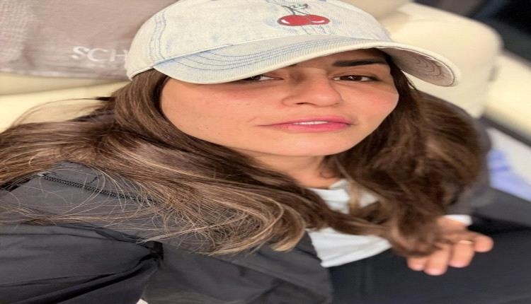 من المقصود؟ رسالة غامضة من منة فضالي تثير الفضول