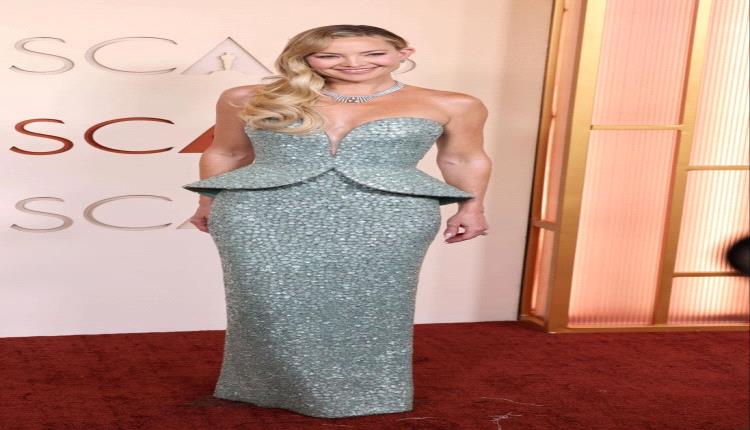 كيت هدسون تخطف الأنظار بمجوهرات باهظة وأظافر مرصعة بالماس