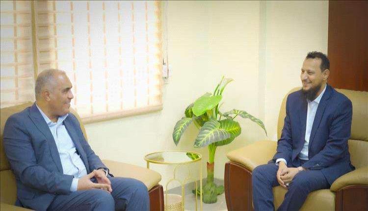 لقاء يجمع وزير التربية والتعليم (العبادي) ووزير الدولة محافظ عدن (شيخ) لبحث ملفات التعليم بالمحافظة