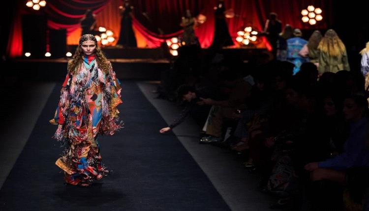 تحليل الموضة: أسباب تفضيل المصممين العالميين للفساتين المستوحاة من الشرق