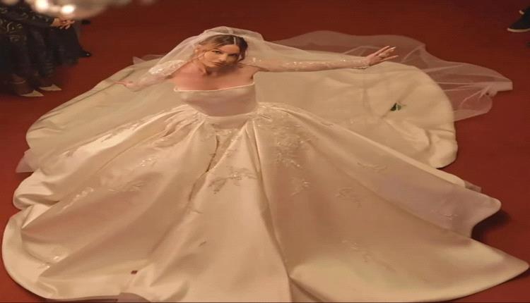 باميلا الكيك تتألق بإطلالة ملكية بفستان زفاف بقصّة الأميرات