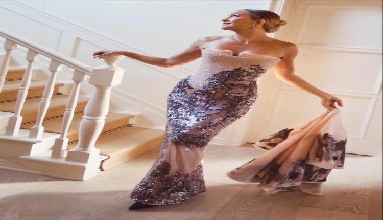 جاذبية وأناقة… كيت هدسون بفستان ساحر من Miss Sohee