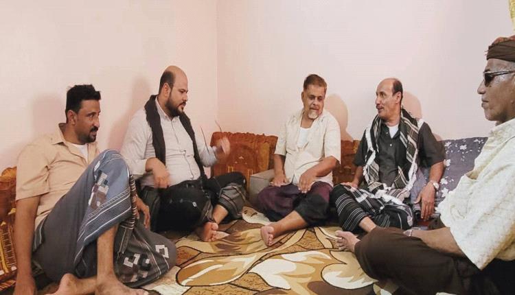 تنفيذية انتقالي حضرموت تنفذ زيارة عيدية لعدد من أسر شهداء الجنوب بمدينة المكلا