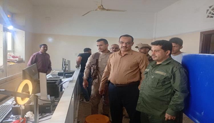 مدير شرطة الضالع يشدد على التنظيم والخدمة المدنية ويزور العمليات المشتركة