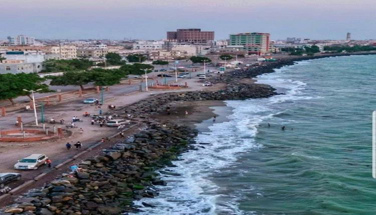 مصـ,ـرع خمسة أشخاص غرقاً في سواحل الحديدة