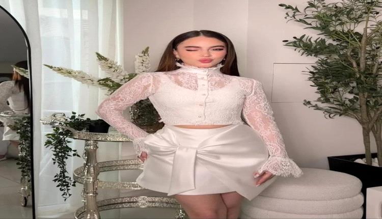 بيسان إسماعيل تدمج الأناقة والجرأة في إطلالاتها بالكروب توب