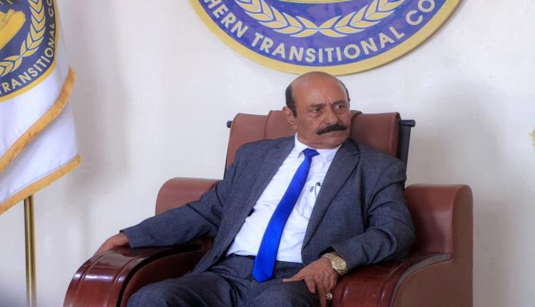 الشيخ لحمر بن لسود يوجه برقية عاجلة إلى قادة الوحدات العسكرية الجنوبية