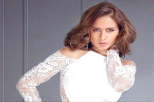 احتجاج فني… السينمائيون والموسيقيون يواجهون قرار الإغلاق الليلي