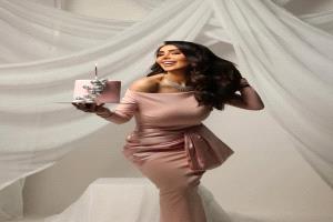 ستايل راقٍ… هنادي الكندري في ظهور جديد أنيق وجذاب