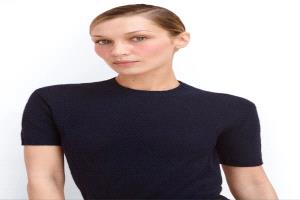 إطلاق حصري: أول بلاش من PRADA BEAUTY مع بيلا حديد