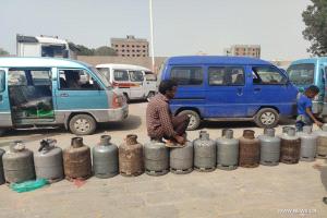 أزمة غاز تلوح في الأفق: كيف ستغطي 40 محطة احتياجات عدن؟