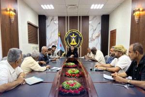 انتقالي العاصمة عدن يعقد اجتماعا استثنائيا برؤساء هيئات المجلس بالمديريات