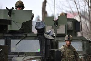 إلغاء مناورة عسكرية يشعل التكهنات حول نشر قوات أمريكية في إيران