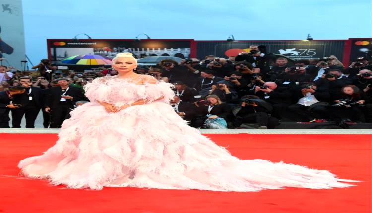 ليدي غاغا تصنع لحظات خالدة بإطلالاتها الأيقونية في Met Gala