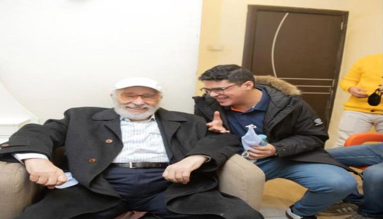 رسالة مؤثرة من حفيد عبد الرحمن أبو زهرة يطلب فيها الدعاء له بعد نقله للعناية المركزة