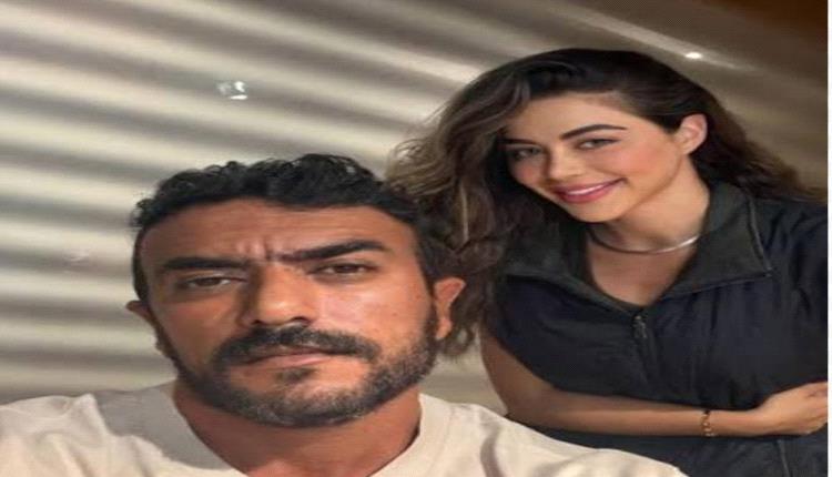 على أنغام أغنية شيرين عبدالوهاب الجديدة.. أحمد العوضي يفاجئ الجمهور بفيديو رومانسي مع يارا السكري
