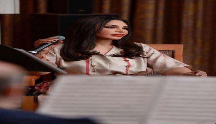 أحلام الشامسي تعتمد إطلالات يومية راقية بعيدة عن الفخامة الصاخبة وتبرز أناقة مختلفة