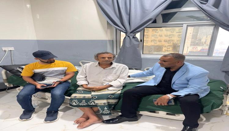 مبجر وبن جرادي يطمئنان على الحالة الصحية للصحفي والباحث نجمي عبدالمجيد