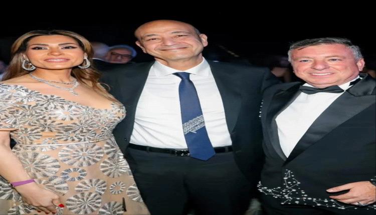 هل تزوجا فعلاً؟ صور خاصة لعمرو أديب ودينا طلعت تثير التساؤلات