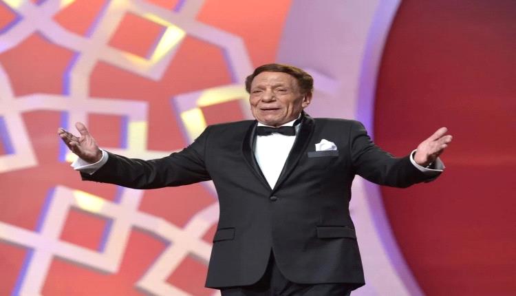 عادل إمام يروي في فيديو نادر تفاصيل وظروف ولادته وسط تفاعل واسع من الجمهور
