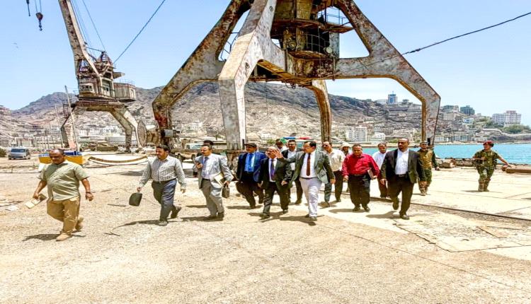 وزيرا النقل والزراعة والثروة السمكية يناقشان جهود تعزيز التنسيق والتكامل بين الوزارتين